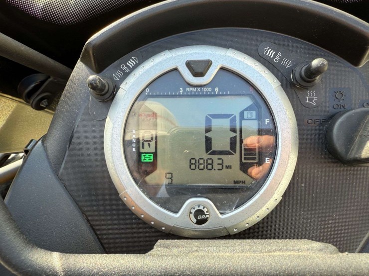 2010-can-am-outlander-650-xtp,-888-miles,-4wd,-with-camoplast-tracks-and-factory-tires-and-68”-can-a-image-13