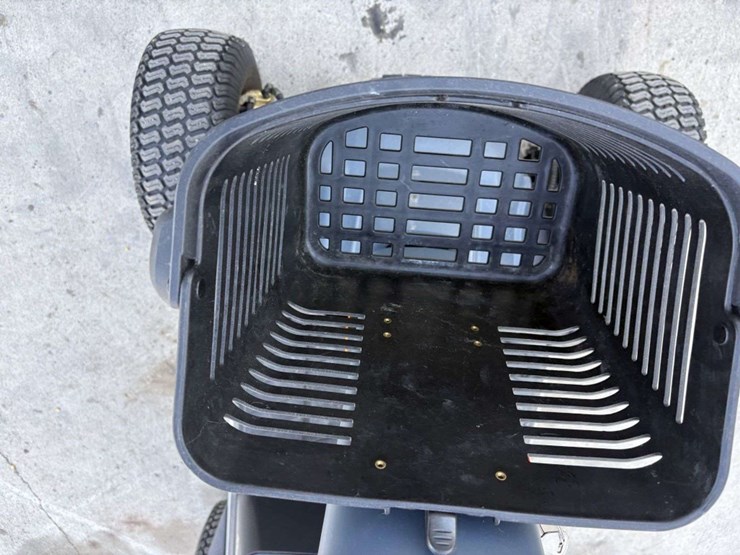 2021-pride-wrangler-model-mv600-outdoor-mobility-scooter,-adjustable-speed-limit,-up-to-9-mph,-adjus-image-12