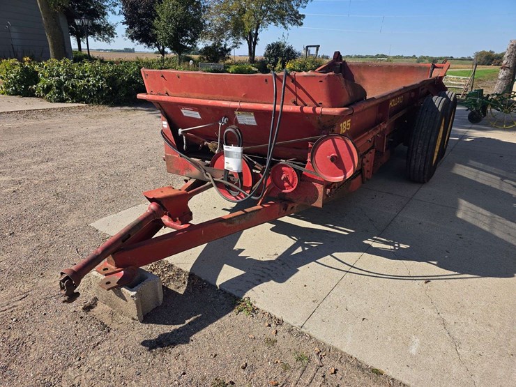 new-holland-185-image-2