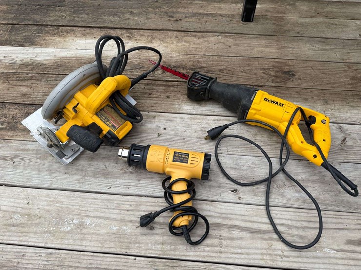 dewalt-7-¼”-circular-saw,-dewalt-reciprocating-saw-and-seekone-heat-gun-image-1