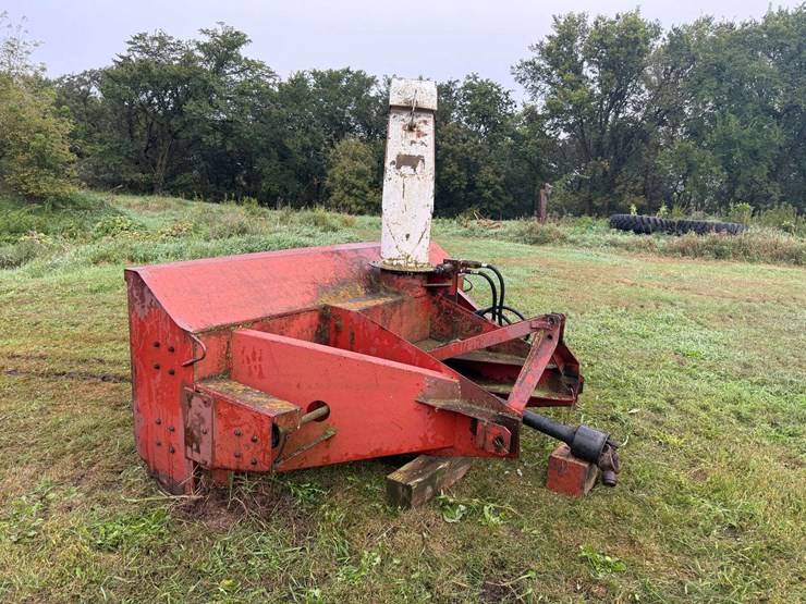 8’-dual-stage-3pt-snowblower,-hydraulic-spout,-540-pto,-working-order-per-seller-image-2