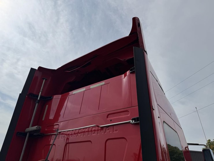 2015-international-prostar-image-30