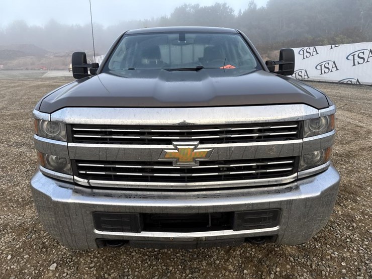2015-chevrolet-2500-image-8