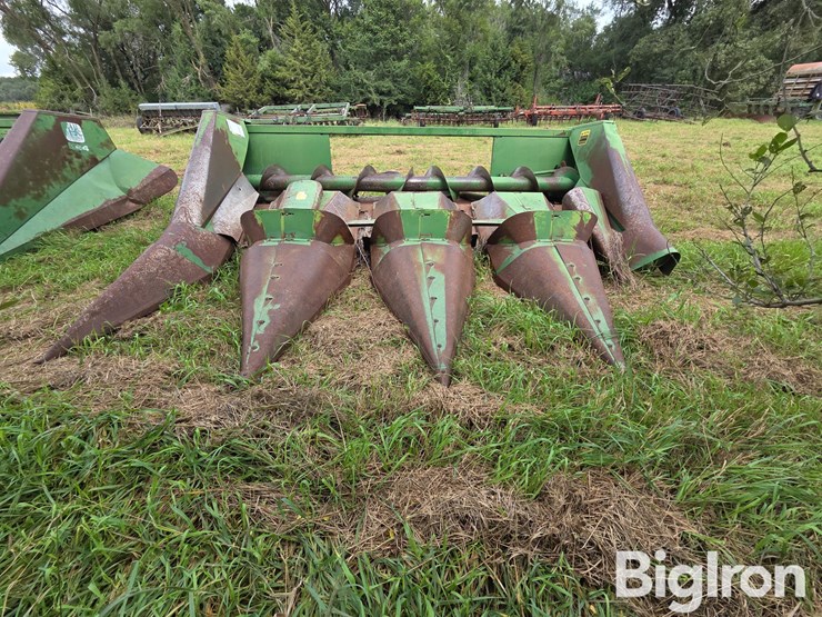 john-deere-444-image-1
