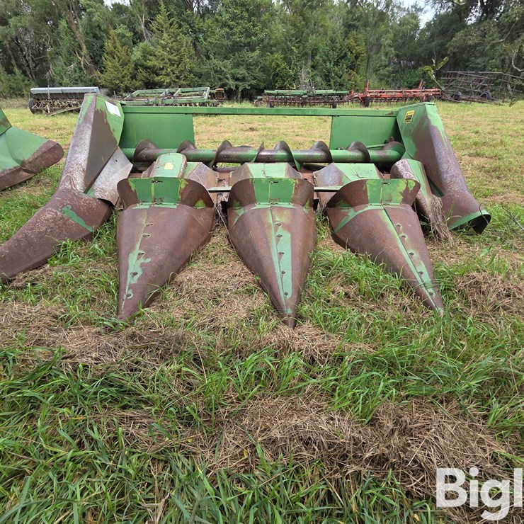 JOHN DEERE 444