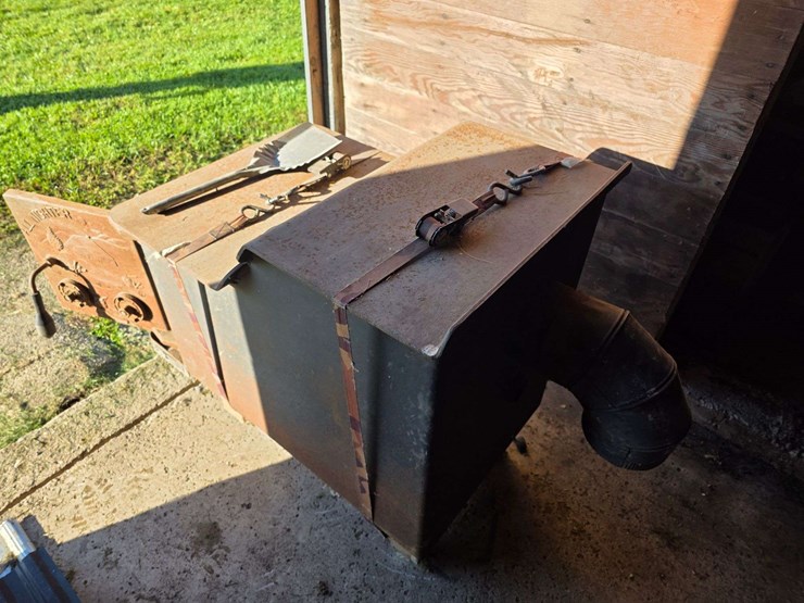 all-nighter-wood-stove,-brick-lined,-model:-big-s-image-6