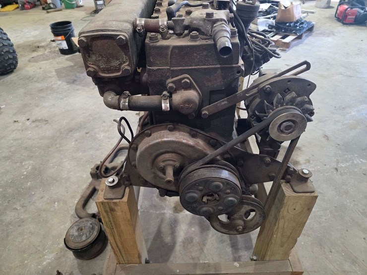 late-model-pontiac-inline-8-engine-converted-to-marine-use-by-kermath,-loose-and-in-excellent-condit-image-10