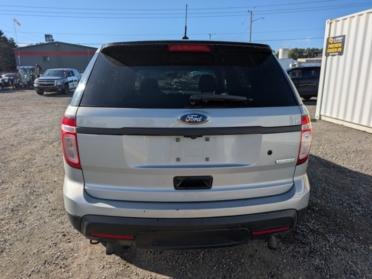 2014-ford-explorer-image-5