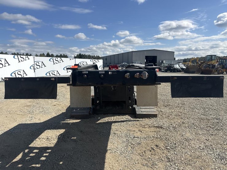 2024-globe-lowboy-image-7
