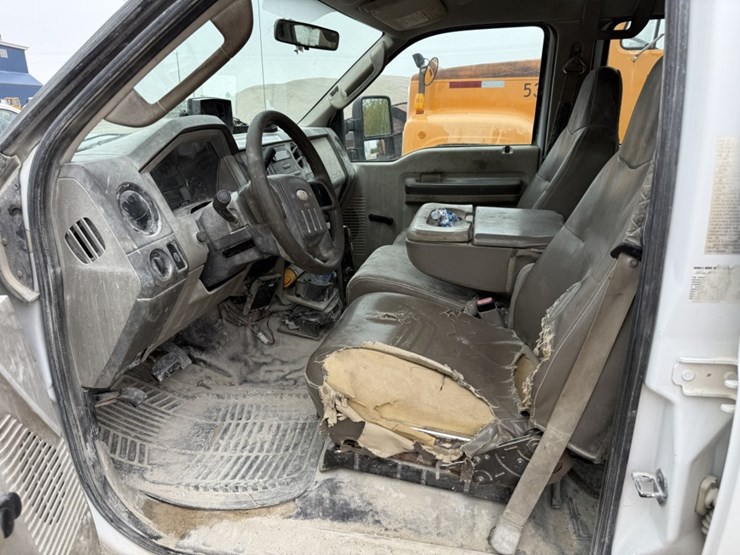 2008-ford-f550-image-13