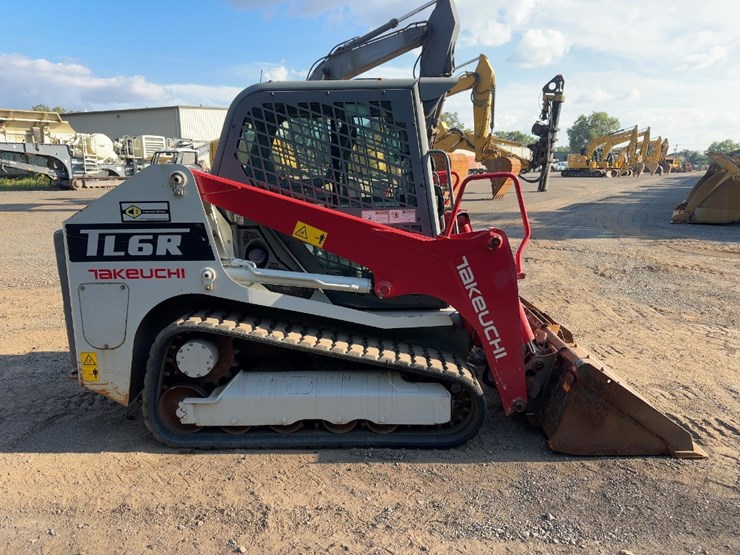 2019-takeuchi-tl6r-image-6