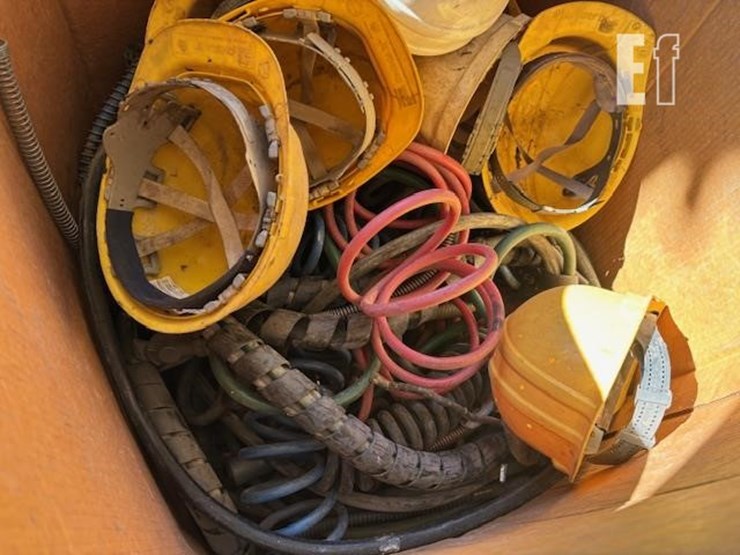 box-of-misc-air-hose-image-4