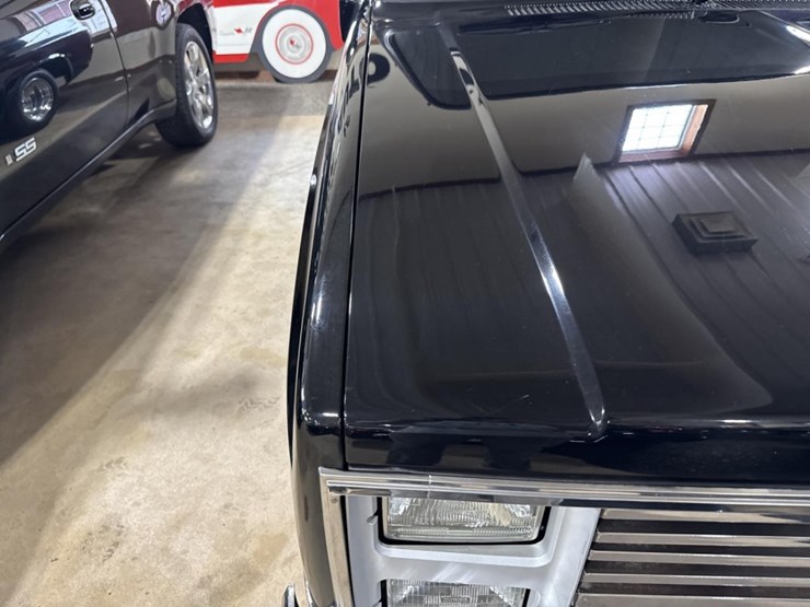 1985-chevrolet-c10-image-22