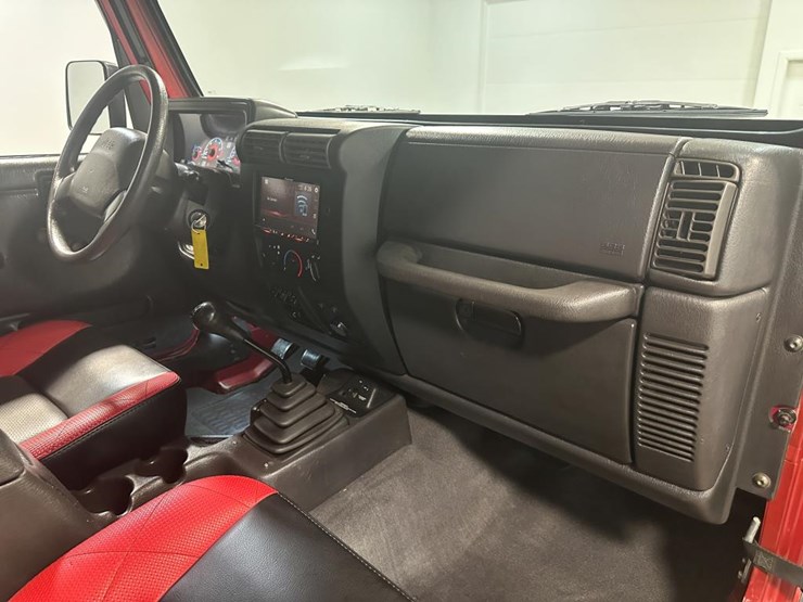 1999-jeep-wrangler-sport-image-39