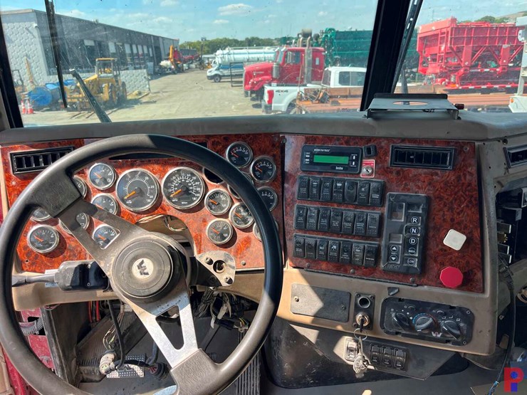 2012-western-star-4900-image-8