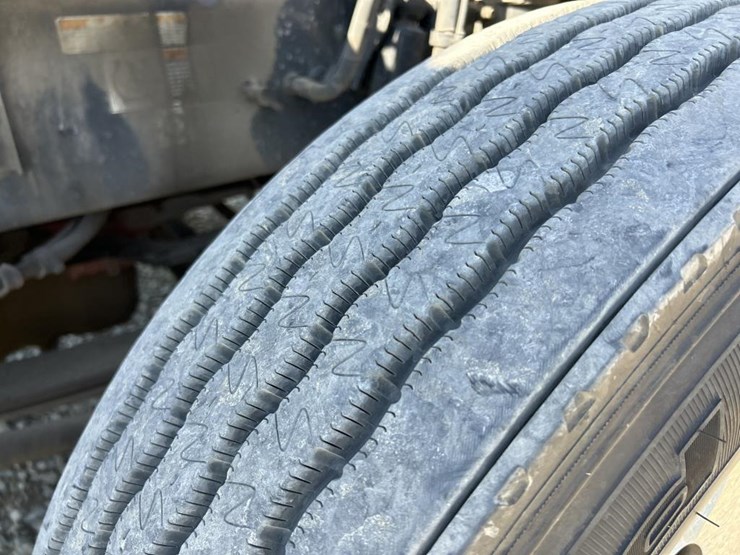 2019-peterbilt-579-image-72