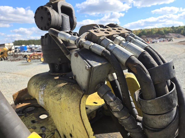 2010-john-deere-2010-image-32