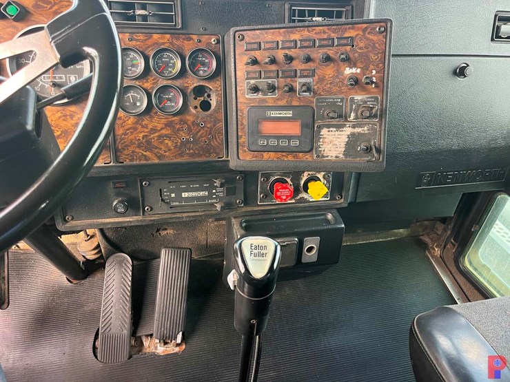 1997-kenworth-t800-image-11