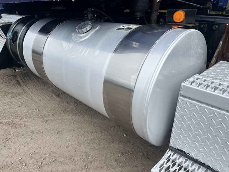 2020-kenworth-t680-image-60