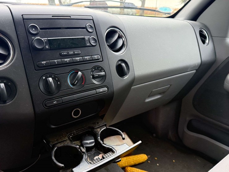2006-ford-f150-xlt-image-28