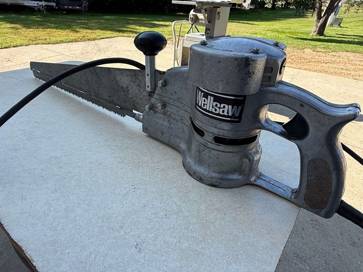 electric-wellsaw-model-404-meat-cutting-saw.-this-item-is-located-in-south-dakota,-therefore-south-d-image-5