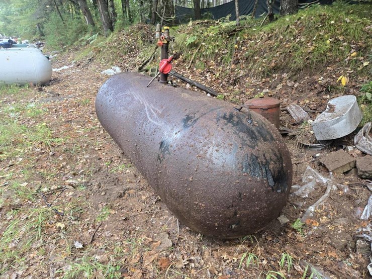#2597-•-500-gallon-underground-lp-tank-image-3