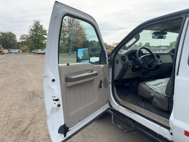 2009-ford-f250-xl-image-20