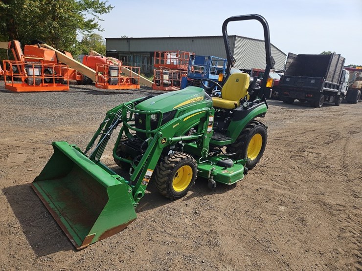 2021-john-deere-2025r-image-1