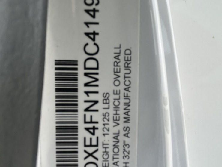 2021-ford-e450-image-93