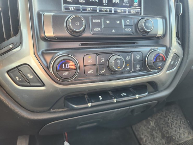 2018-chevrolet-silverado-image-42