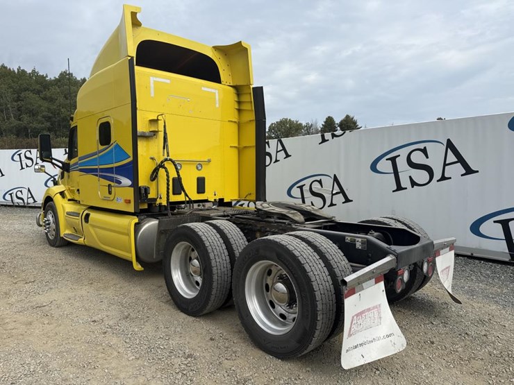 2019-peterbilt-579-image-3