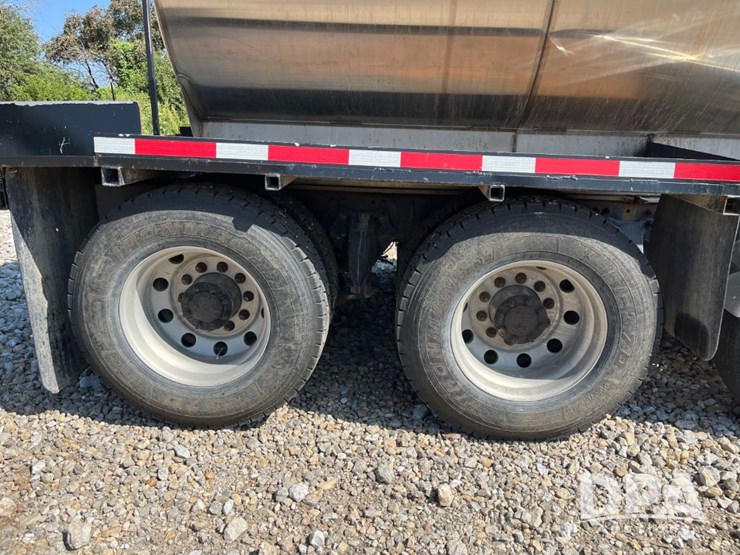 2007-freightliner-columbia-liquid-nurse-truck-(jn3025,-unit-1852)-image-31