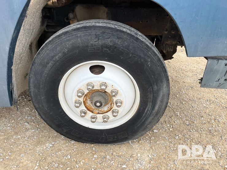 1989-freightliner-day-cab-truck-(jn0784,-unit-06815)-image-27
