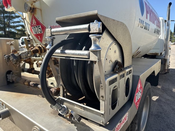 #1803-•-2011-international-durastar-tanker-truck-image-17