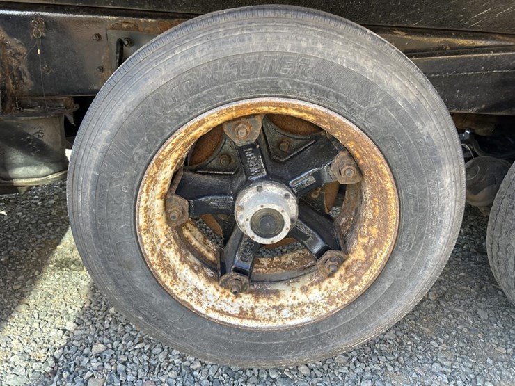 1995-mack-dm690s-image-100