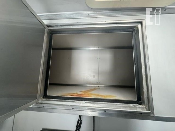 2011-custom-trailer-image-34