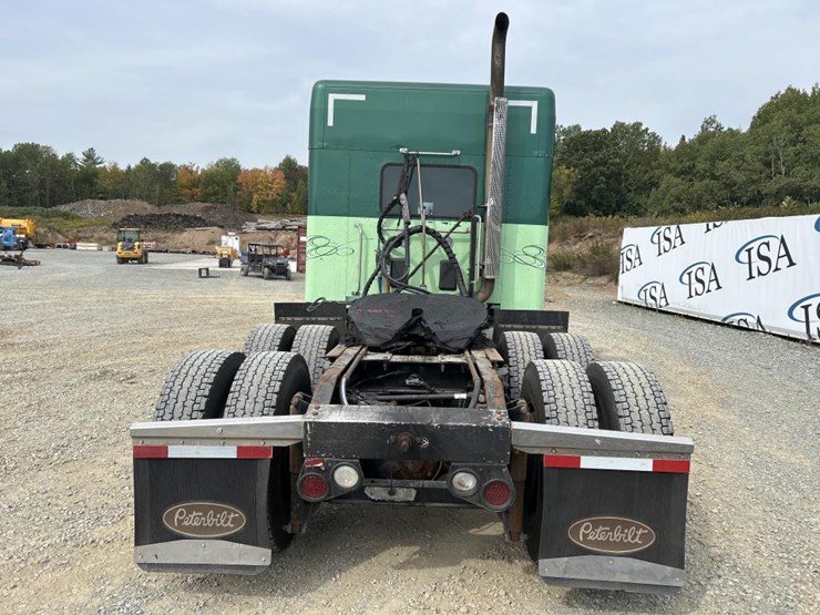 2015-peterbilt-579-image-4