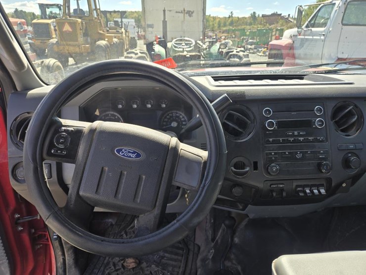 2011-ford-f450-image-44