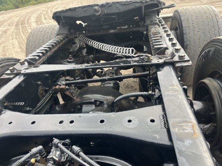 2020-kenworth-t680-image-66