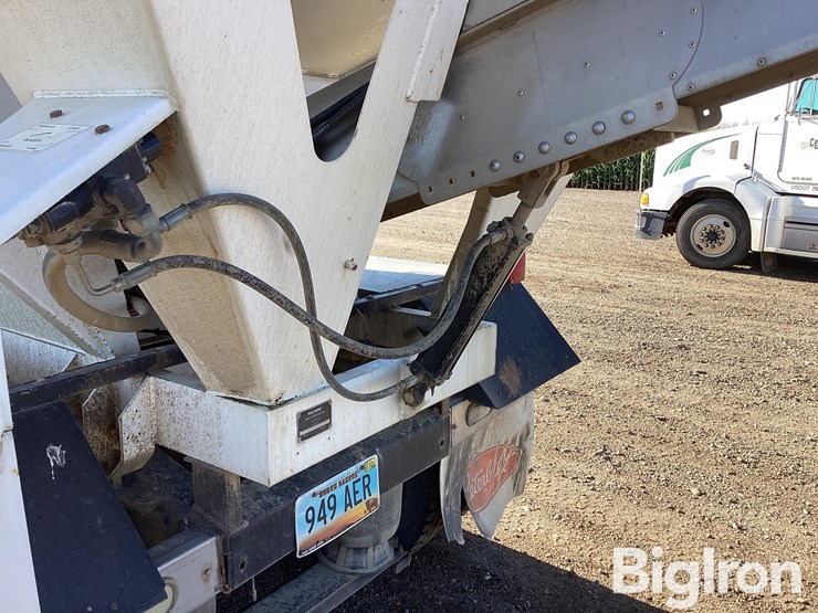 1997-peterbilt-377-image-15