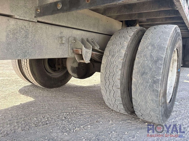 2015-peterbilt-337-image-34