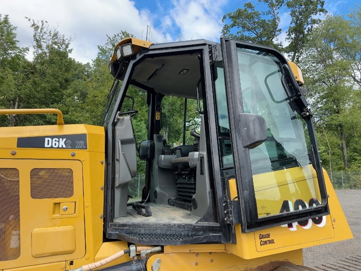 2016-caterpillar-d6k2-xl-image-34