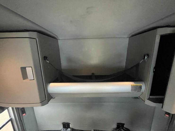 2020-kenworth-t680-image-131