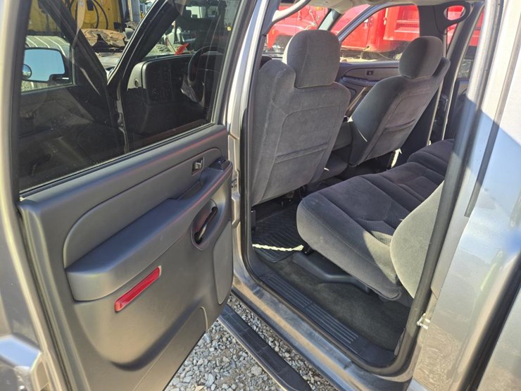 2007-chevrolet-silverado-image-35