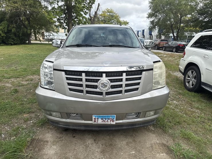 2008-cadillac-escalade-image-8