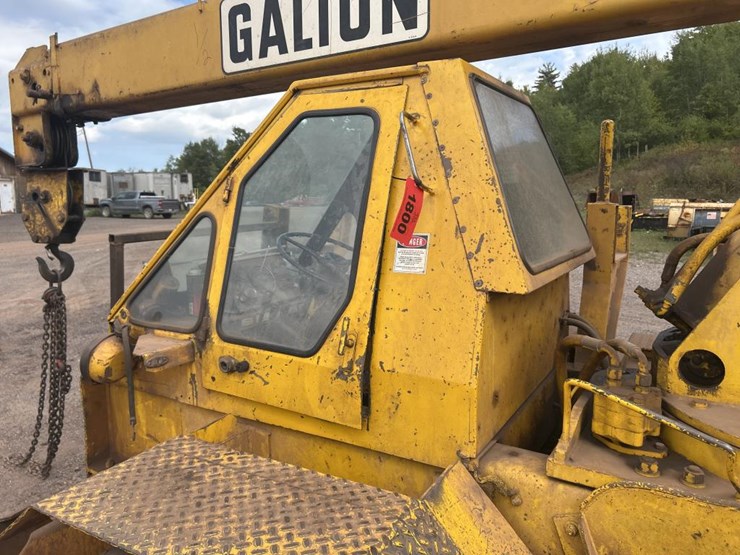 #1800-•-galion-2-stage-crane-truck-image-42