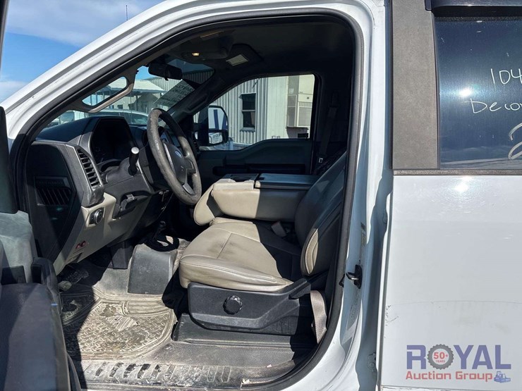 2017-ford-f350-image-11