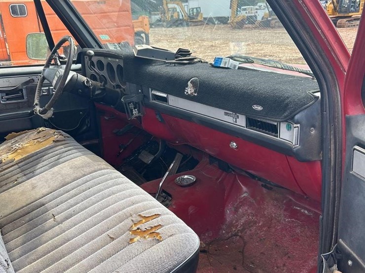1986-chevrolet-silverado-image-16