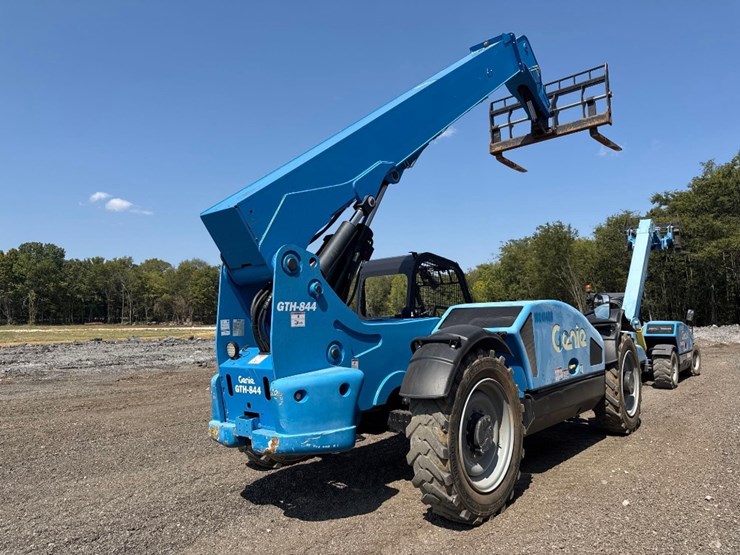 2018-genie-gth844-image-6