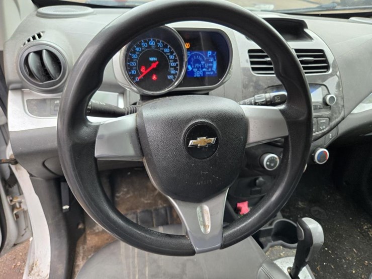 #1580-•-2013-chevrolet-spark-compact-vehicle-image-36